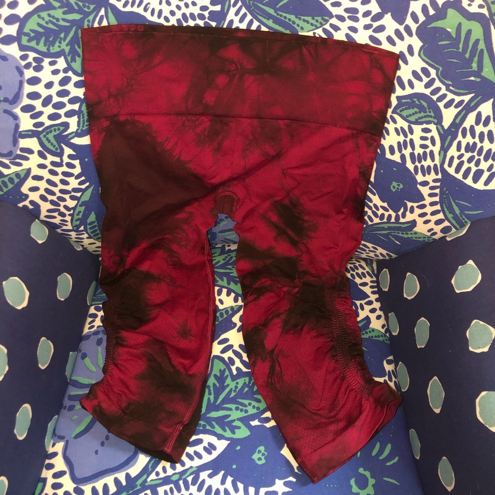 Lululemon tie-dye cropped Leggings
